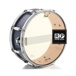 Caixa Pearl Decade Maple Ultramarine Velvet 14x5,5" com casco fino 5.4mm e pele Remo Ambassador UT